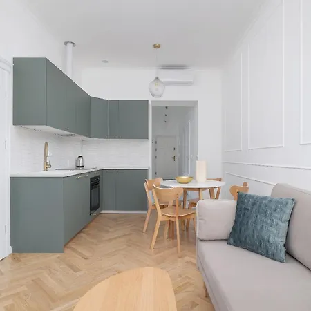 Sonata Apartment - 4Br & Private Sauna - Center-2